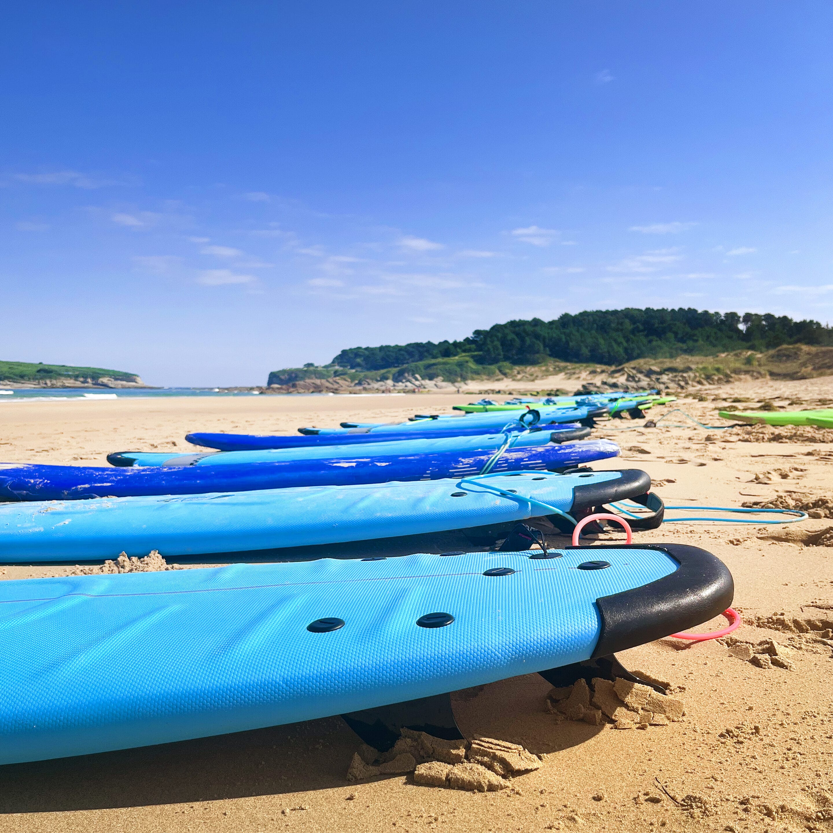 Tablas preparadas para su cursos de surf - La Curva